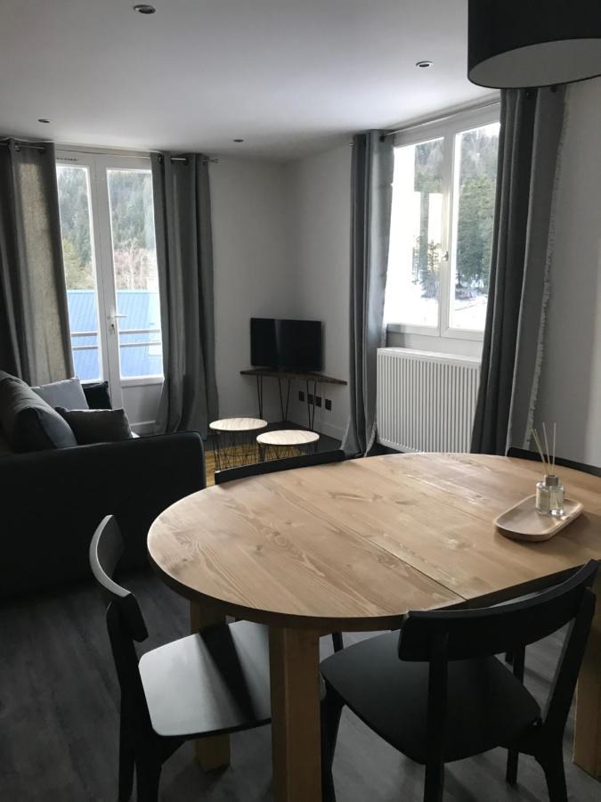 Residence Les 3 Sommets Sarcenas Bagian luar foto