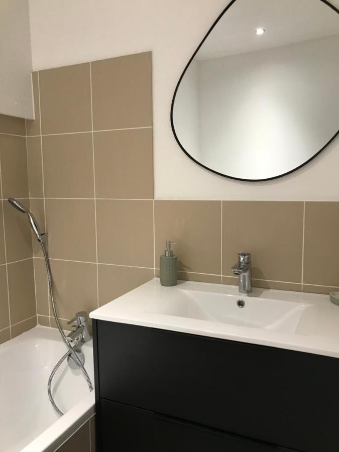 Residence Les 3 Sommets Sarcenas Bagian luar foto